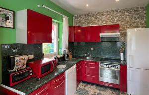 4 Bedroom Amazing Home In Nowe Warpno