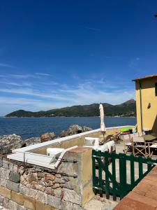Casa Grande, historic Villa by the sea, in the sea