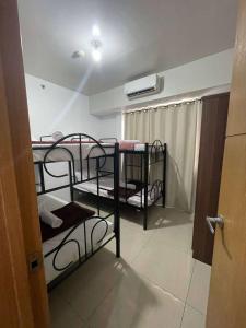 1158-2Br 6beds 2 extra mattress 2-sofa