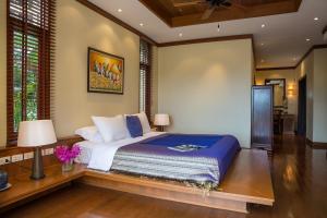 BlueBell Tropical Oceanview Villa