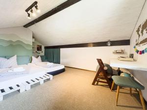 Lovely three bedroom rental unit