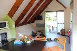 Maisons de vacances Camping 3 etoiles - Piscine - eehafa : photos des chambres