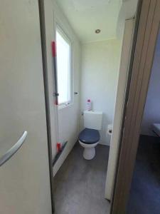 Campings Camping 3 etoiles - Piscine - eeicbi : Mobile Home 3