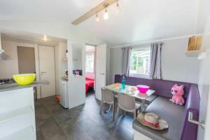 Campings Camping 3 etoiles - Piscine - eecbb0 : photos des chambres