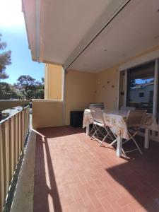 Central, terrasse, proche plage et toute proximité