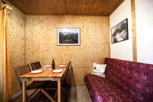 Campings Camping - Piscine - ccbaifd : photos des chambres