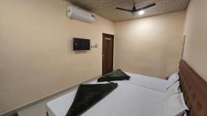 HOTEL MAHESHWARI GREENs