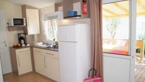 Campings Camping 3 etoiles - Piscine - ccbaehg : photos des chambres