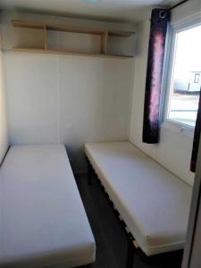 Campings Camping 3 etoiles - Parc aquatique - ccaehgc : photos des chambres