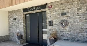 Vila Mojca SKI IN&OUT - Apartmaji Lena