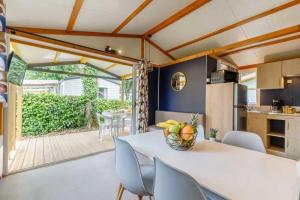 Campings Camping 3 etoiles - Piscine - ccafbhe : photos des chambres
