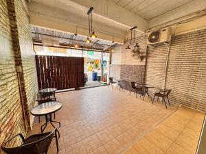 Tropikathu Guest House