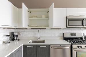 Blueground Fulton Market gym AC nr park CHI-1261