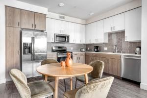 Blueground Menlo Park pool nr Baylands SFO-1168