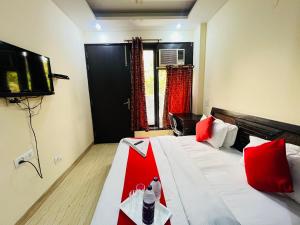 Hotel Sunrise - Near Nehru Place