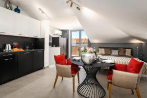 Studio Maestral by Briskva