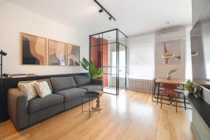 The Minted Wood - Stylish 2-Bedroom Apartment with Parking