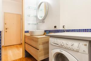 Youhosty - Arco della Pace Apartment