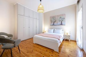 Houseloft White Tower Collection