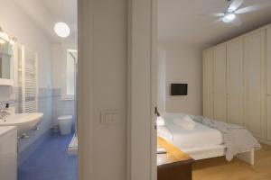 Ponte Vecchio Central Vintage Apartment