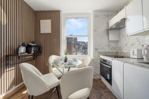 Studio in the Heart of Sohos Nightlife 3rd floor no lift GS3