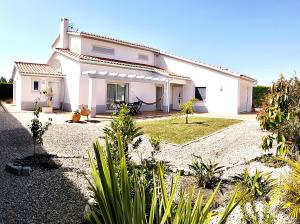 VILLA ANDORINHA with Private Pool in a quiet area