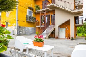 Domus Capodimonte flat by Napoliapartments