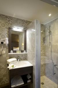 Hotels Hotel de France : photos des chambres