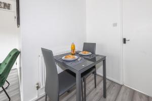 Executive One Bedroom Maisonette - Garden Access & Free Parking - Prime Location