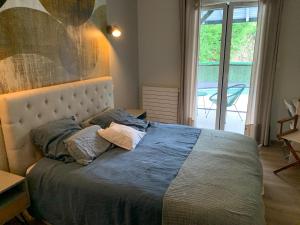 B&B / Chambres d'hotes Villa Ongizatea au calme avec piscine et vue montagne : Chambre Double - Vue sur Piscine