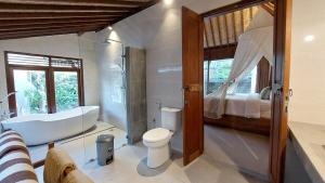 Chic 1BR Romantic and Private Pool at Puri Bhawana