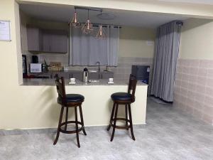 Riverside Haven - Executive 1&2 bedroom