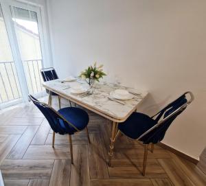 Esther Premium Apartment self check-in, balcony, free private parking