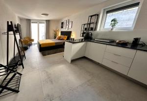 Charming coastal apartment in Komarna