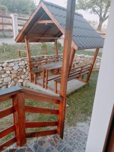 Casa din Deal Isverna Mehedinți