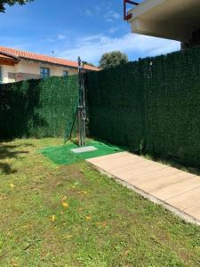 Chalet de dos plantas independientes con aparcamiento y jardin privado