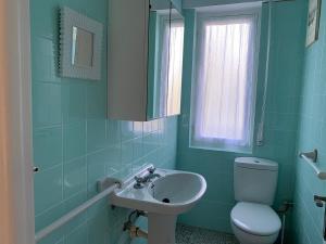 Chalet de dos plantas independientes con aparcamiento y jardin privado