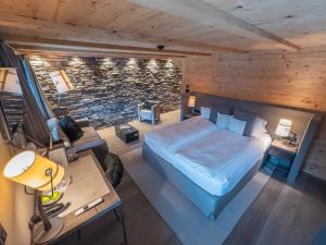 Suite with Lake View room in Hotel Blausee