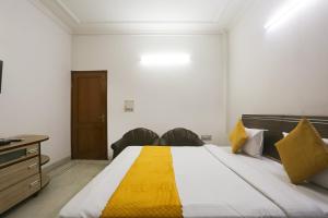 Swastik residency Paschim Vihar by twamev