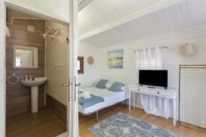 Oliwood Beach - Fama