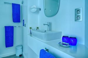 Deluxe Double Room with Balcony and Sea View room in Hotel Boutique La Marquesina - Adults Only