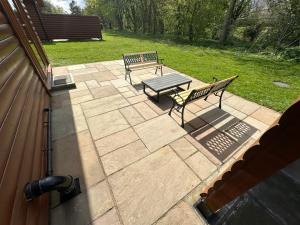 Lily Lodge-Tranquil-Hot Tub-Fishing-7m to beach