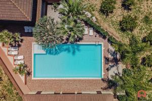 Huge Villa with Stunnig Pool