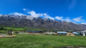 Amazing remarkable view, 7 min from airport