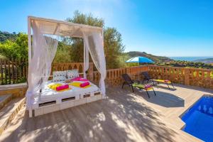 Villa Piedras Blancas by Villa Plus