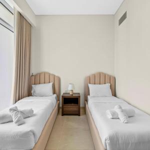 Luxury Canal View-2BR Maids Room in CF 2, Al Wasl