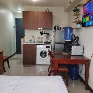 Adam&Eva Condo Staycation