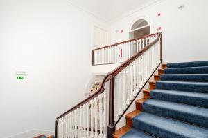 Bright Flat in Historic Foz House by HostWise