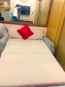 1528-1br-1bed-1sofa bed 1pull out pool view with balcony