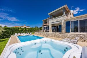 Villa Babudri near Poreč for 10 people with jacuzzi & spa